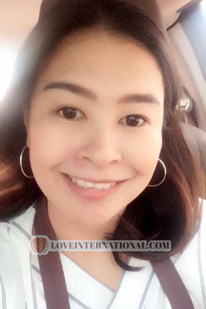 212185 - Charinthip Age: 40 - Thailand