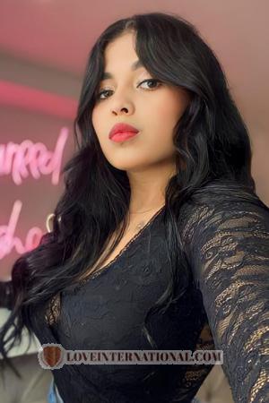 217496 - Yendy Age: 23 - Colombia