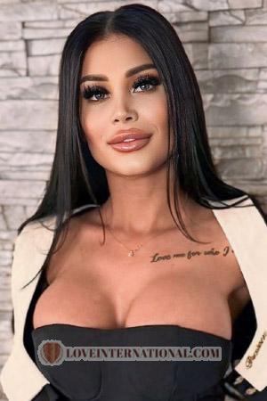 219632 - Georgiana Age: 23 - Romania